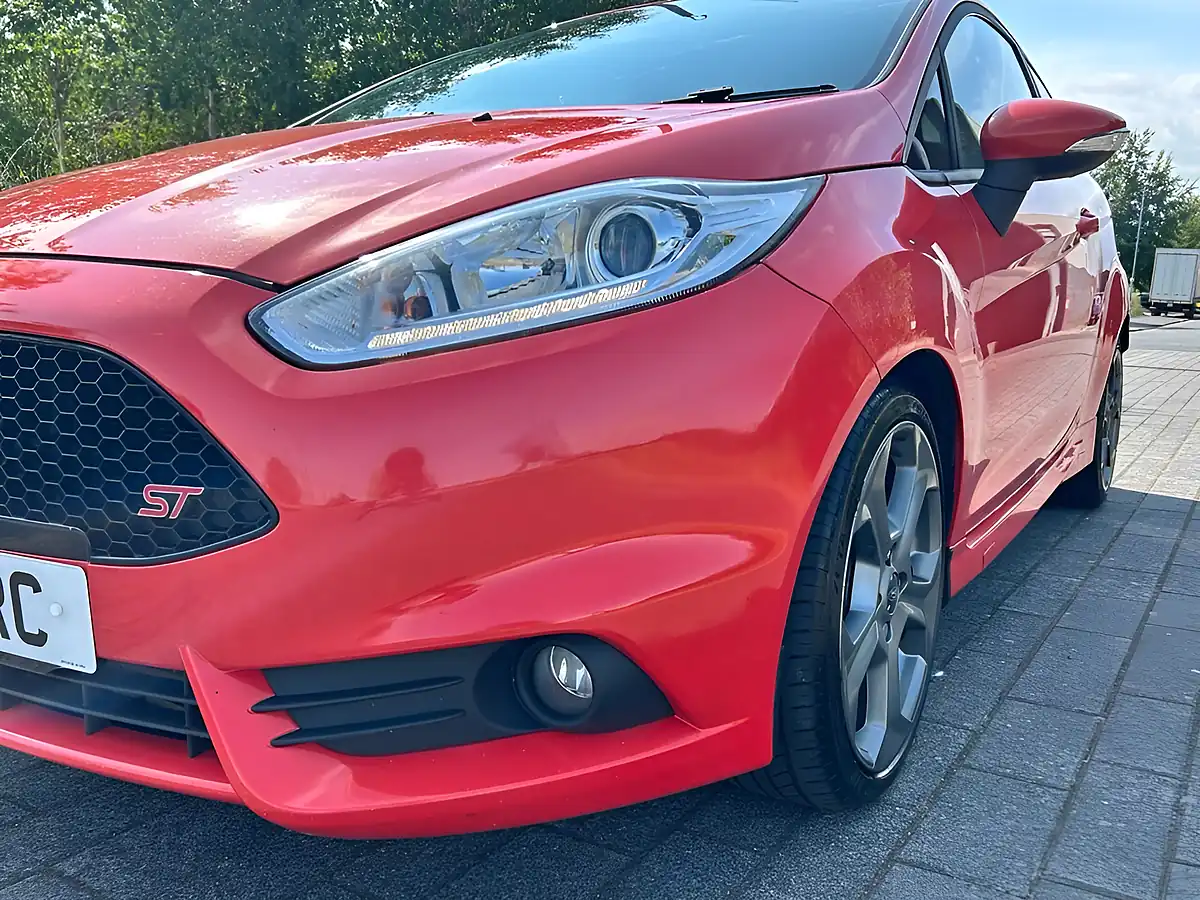 Used 2016 Ford Fiesta ST-3 Orange - Interior and Exterior details 9