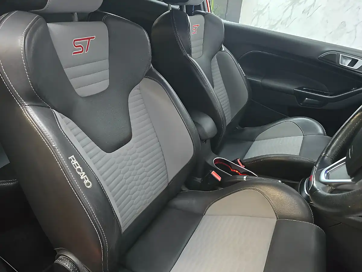 Used 2016 Ford Fiesta ST-3 Orange - Interior and Exterior details 17