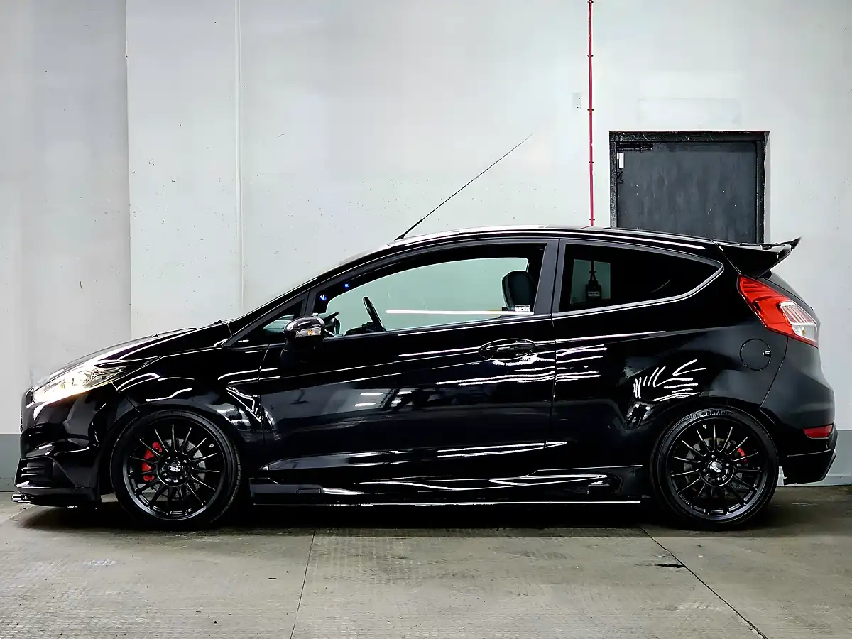 Used 2016 Ford Fiesta ST-3 Panther Black - Interior and Exterior details 9