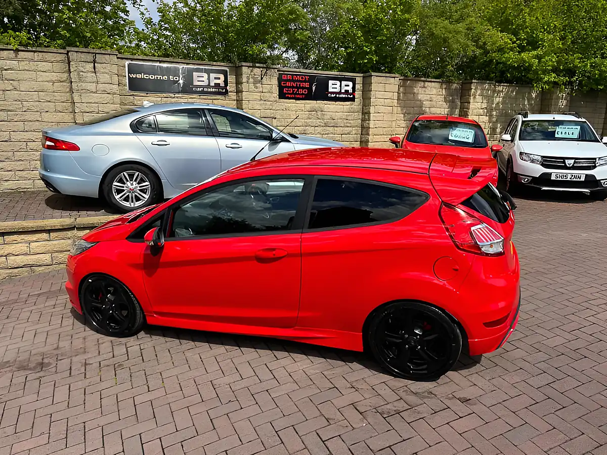 Used 2016 Ford Fiesta ST-3 Red - Interior and Exterior details 7
