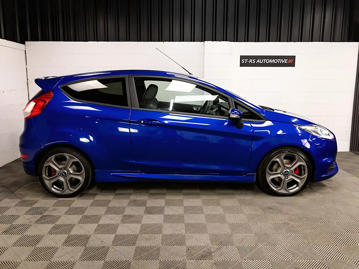Used 2016 Ford Fiesta ST-3 Spirit Blue - Interior and Exterior details 10