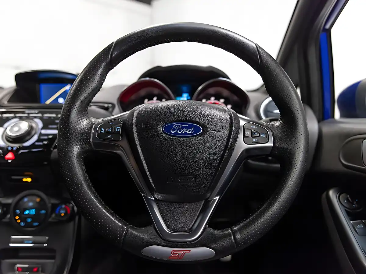 Used 2016 Ford Fiesta ST-3 Spirit Blue - Interior and Exterior details 16