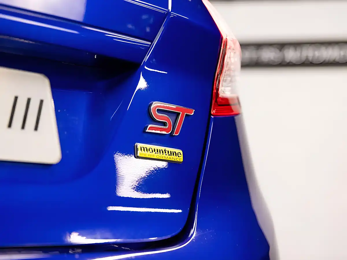 Used 2016 Ford Fiesta ST-3 Spirit Blue - Interior and Exterior details 19