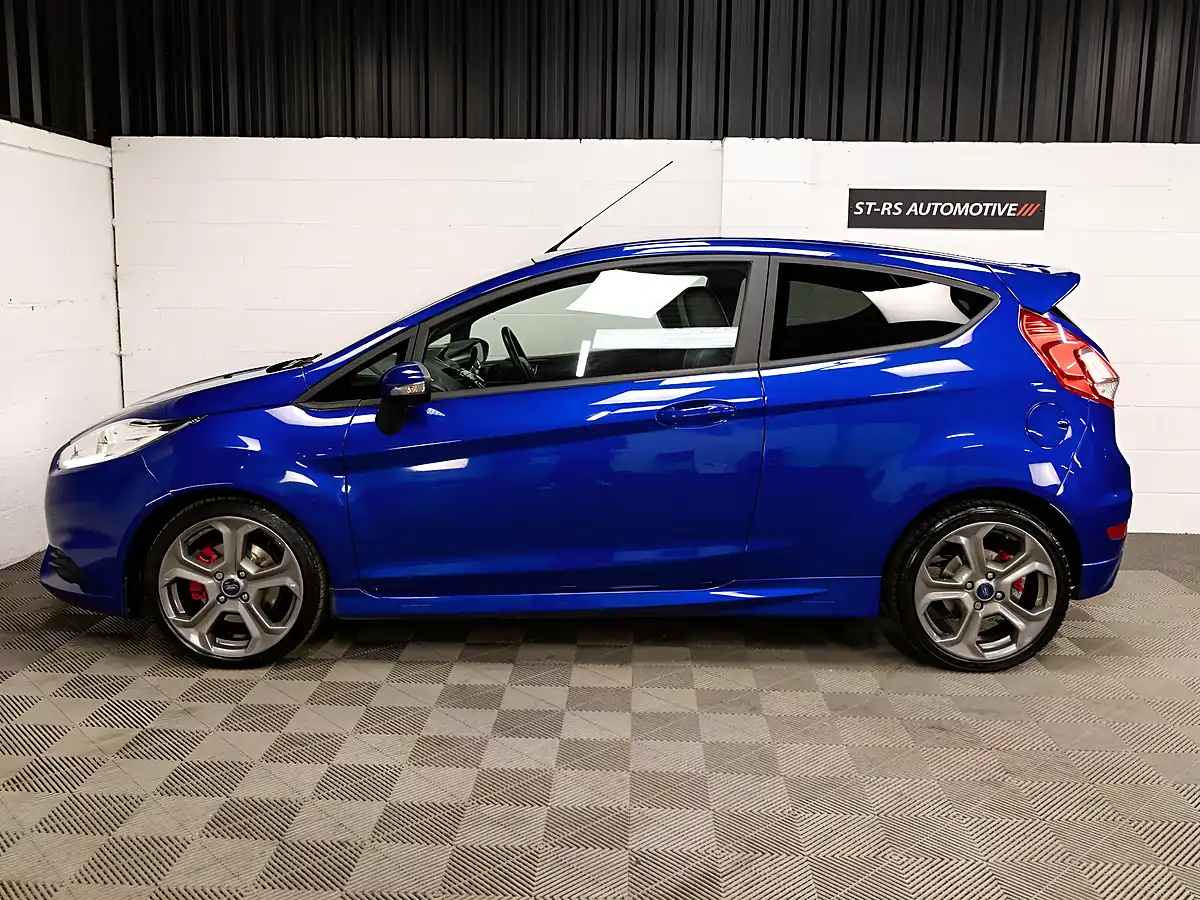Used 2016 Ford Fiesta ST-3 Spirit Blue - Interior and Exterior details 4