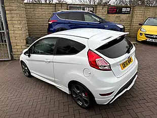Used 2016 Ford Fiesta ST-3 White - Interior and Exterior details 7