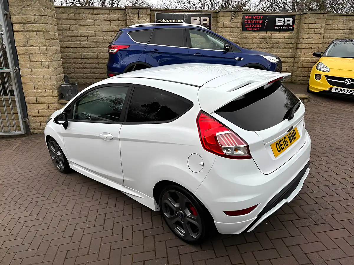 Used 2016 Ford Fiesta ST-3 White - Interior and Exterior details 7