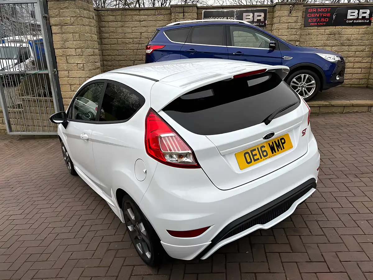 Used 2016 Ford Fiesta ST-3 White - Interior and Exterior details 8