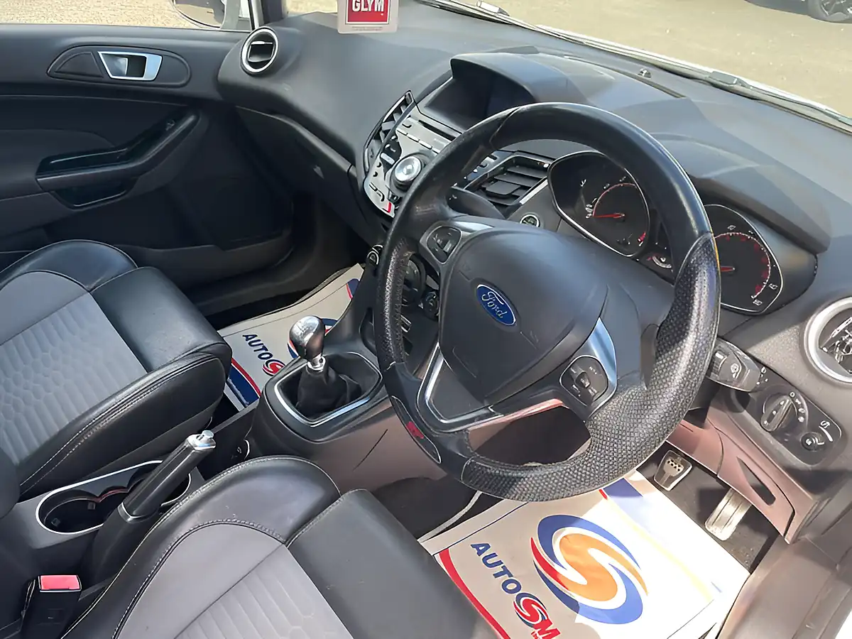 Used 2016 Ford Fiesta ST-3 White - Interior and Exterior details 12
