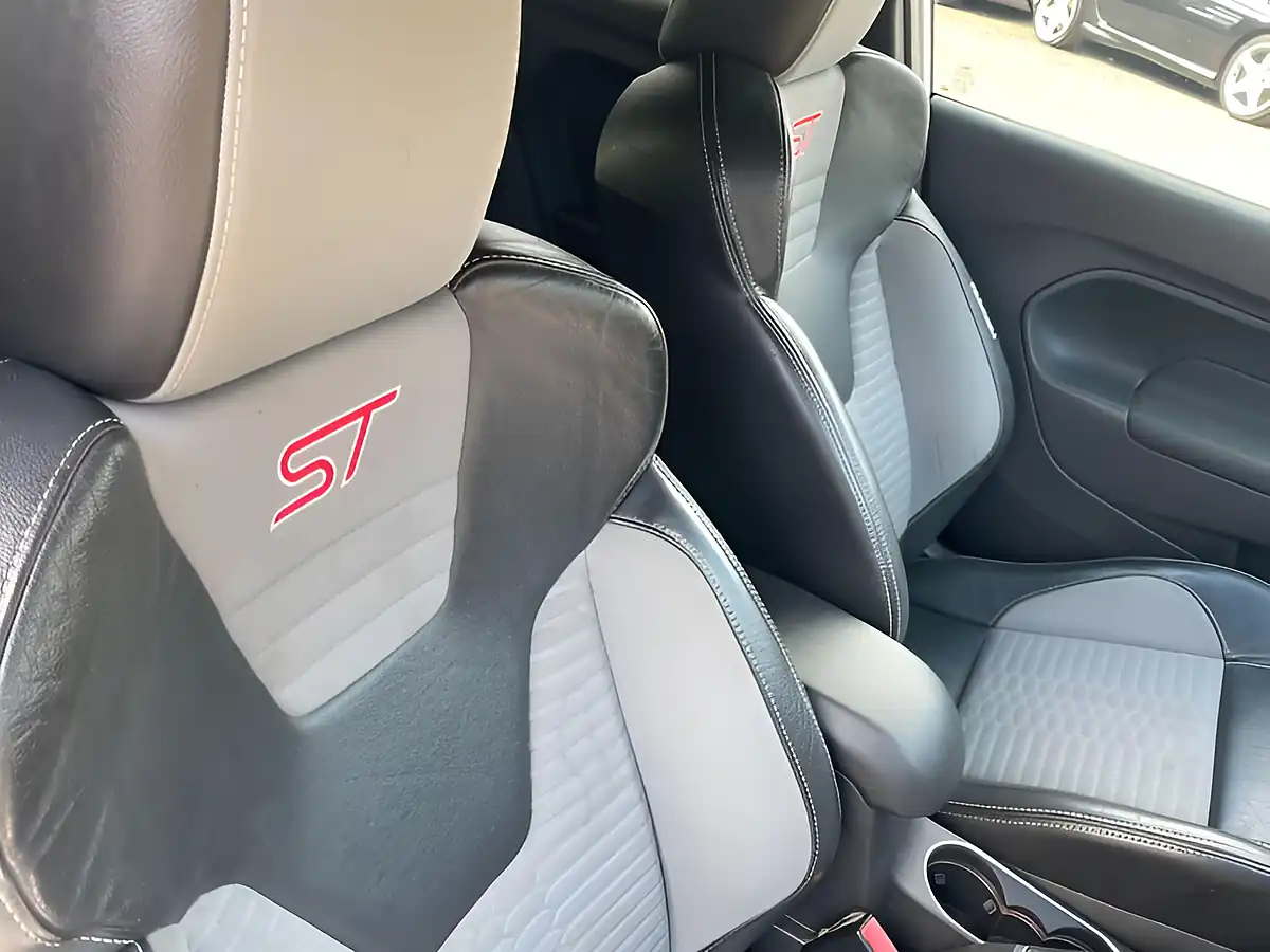 Used 2016 Ford Fiesta ST-3 White - Interior and Exterior details 14