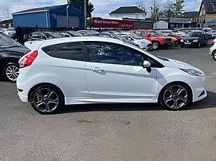 Used 2016 Ford Fiesta ST-3 White - Interior and Exterior details 9