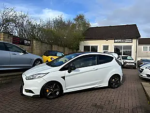 Used 2016 Ford Fiesta ST-3 White - Interior and Exterior details 5