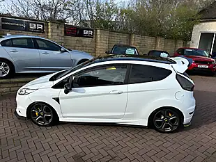 Used 2016 Ford Fiesta ST-3 White - Interior and Exterior details 6