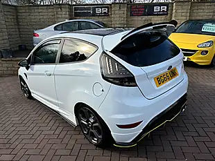 Used 2016 Ford Fiesta ST-3 White - Interior and Exterior details 8