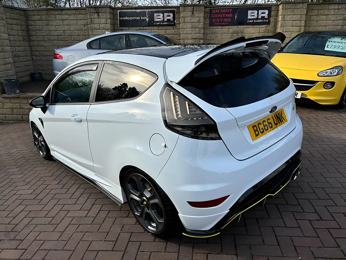 Used 2016 Ford Fiesta ST-3 White - Interior and Exterior details 8