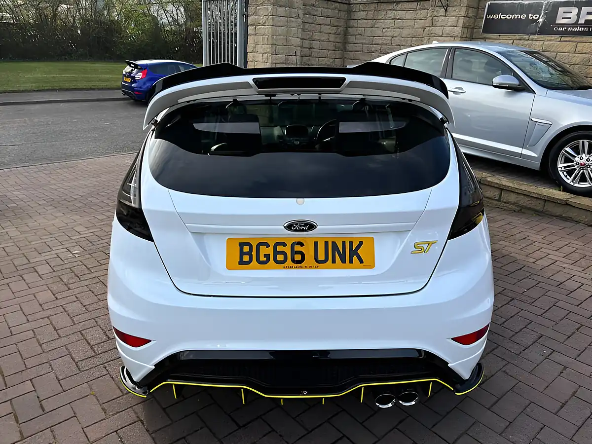 Used 2016 Ford Fiesta ST-3 White - Interior and Exterior details 9