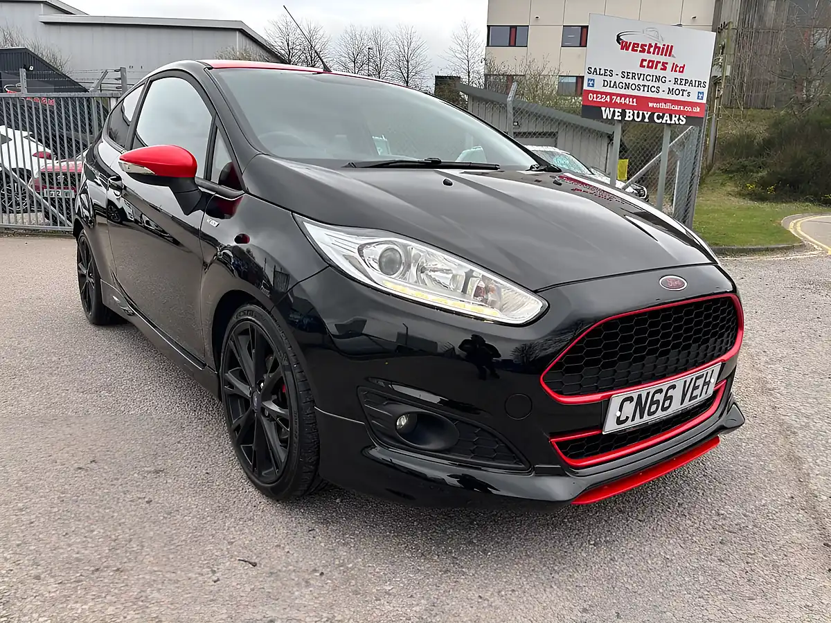Used 2016 Ford Fiesta ST-Line Black - Front View