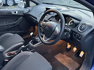 Used 2016 Ford Fiesta ST-Line Blue - Interior and Exterior details 16
