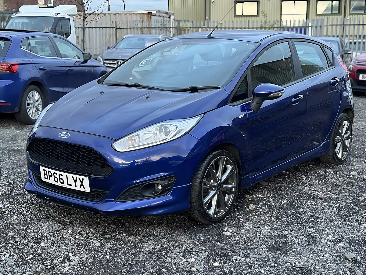 Used 2016 Ford Fiesta ST-Line Blue - Interior and Exterior details 3