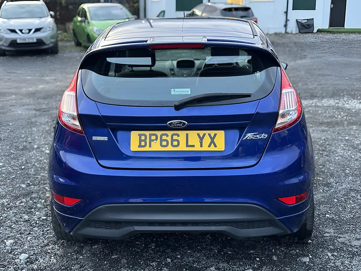 Used 2016 Ford Fiesta ST-Line Blue - Interior and Exterior details 6