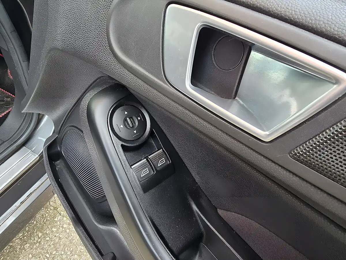 Used 2016 Ford Fiesta ST-Line Grey - Interior and Exterior details 16