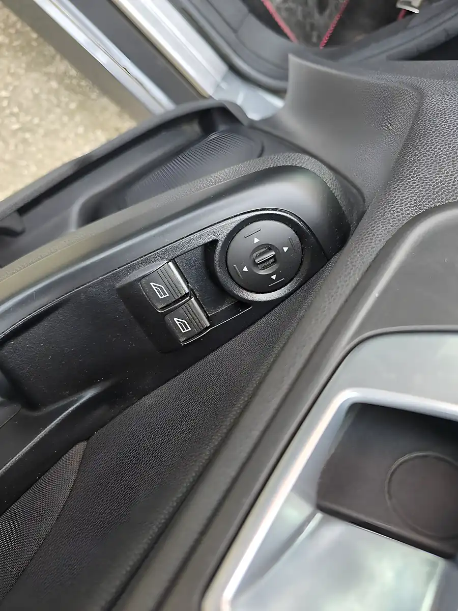 Used 2016 Ford Fiesta ST-Line Grey - Interior and Exterior details 17