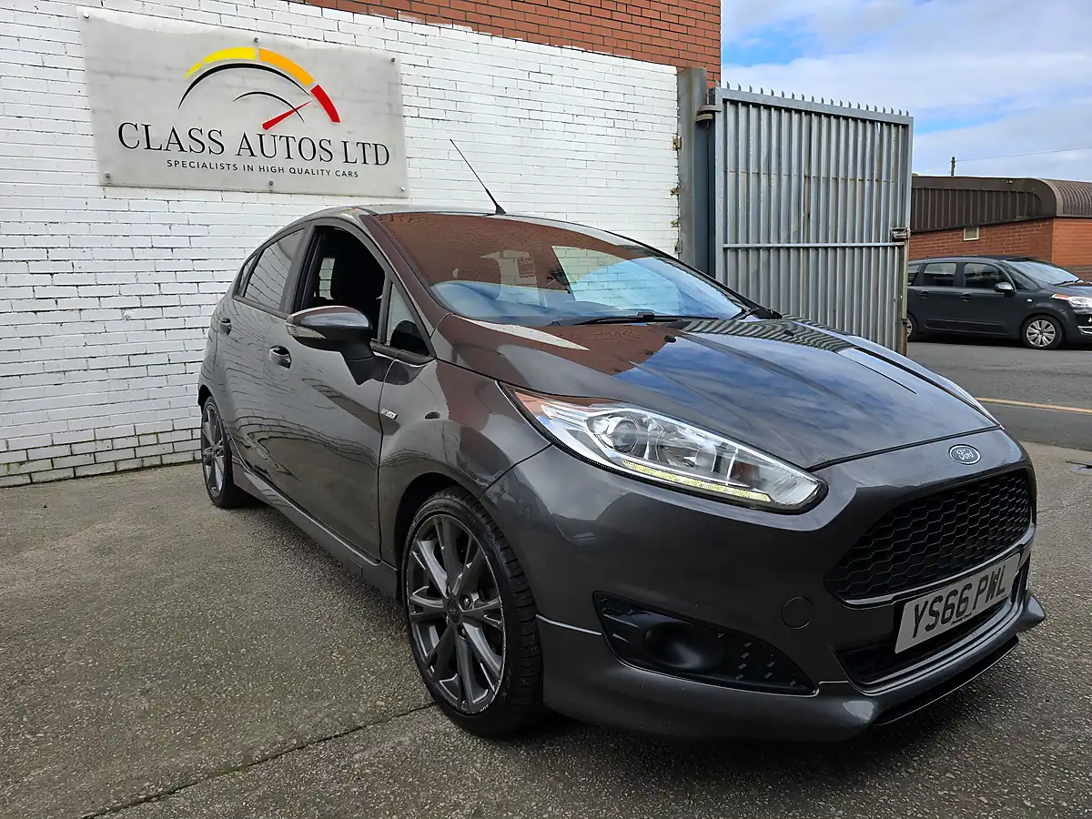 Used 2016 Ford Fiesta ST-Line Grey - Interior and Exterior details 2