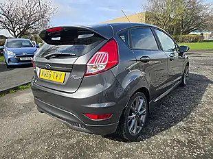 Used 2016 Ford Fiesta ST-Line Grey - Interior and Exterior details 10