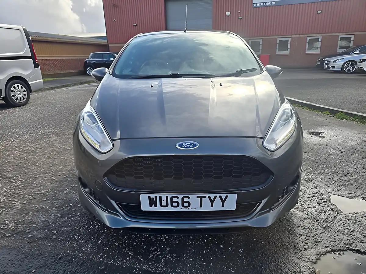 Used 2016 Ford Fiesta ST-Line Grey - Interior and Exterior details 2