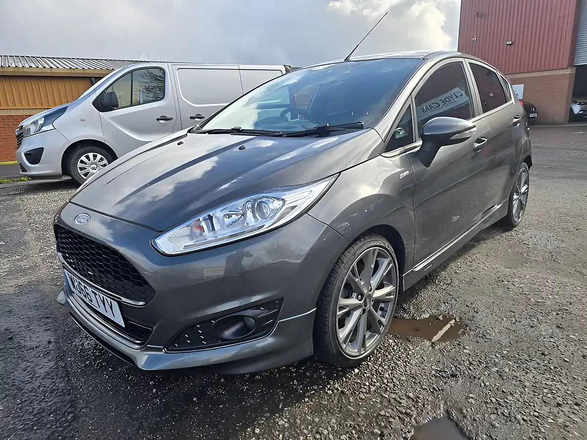Used 2016 Ford Fiesta ST-Line Grey - Interior and Exterior details 3