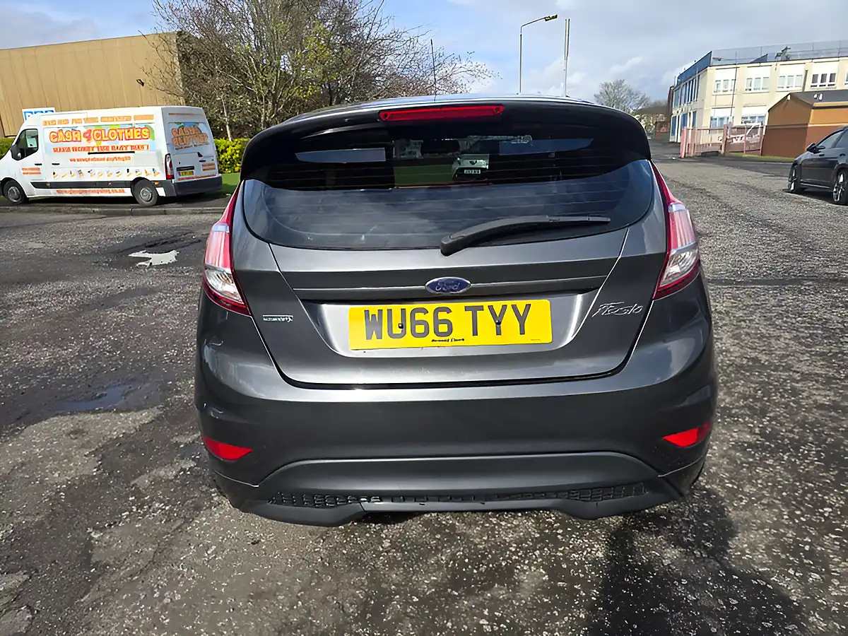 Used 2016 Ford Fiesta ST-Line Grey - Interior and Exterior details 9