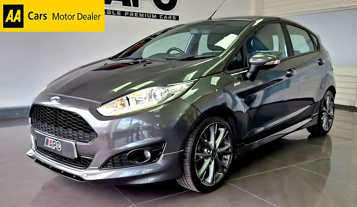 Used 2016 Ford Fiesta ST-Line Grey - Front View