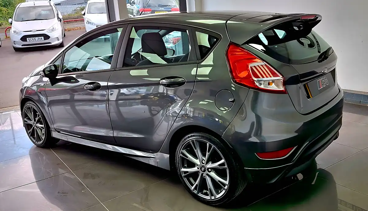 Used 2016 Ford Fiesta ST-Line Grey - Interior and Exterior details 4