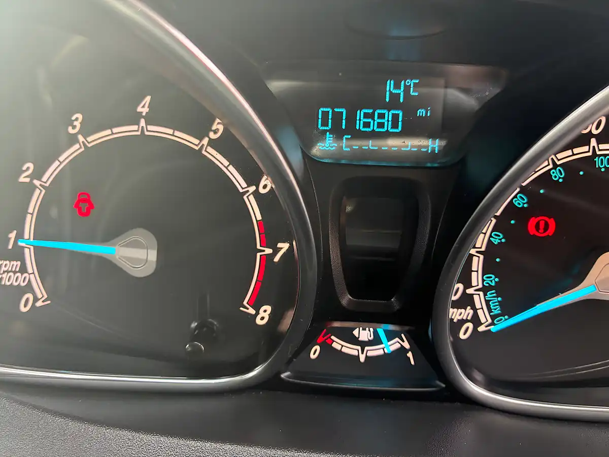 Used 2016 Ford Fiesta ST-Line Red - Interior and Exterior details 10
