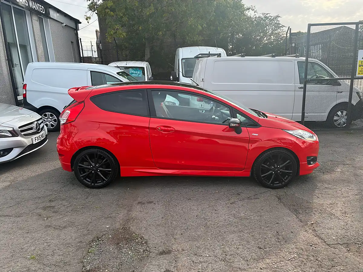 Used 2016 Ford Fiesta ST-Line Red - Interior and Exterior details 2