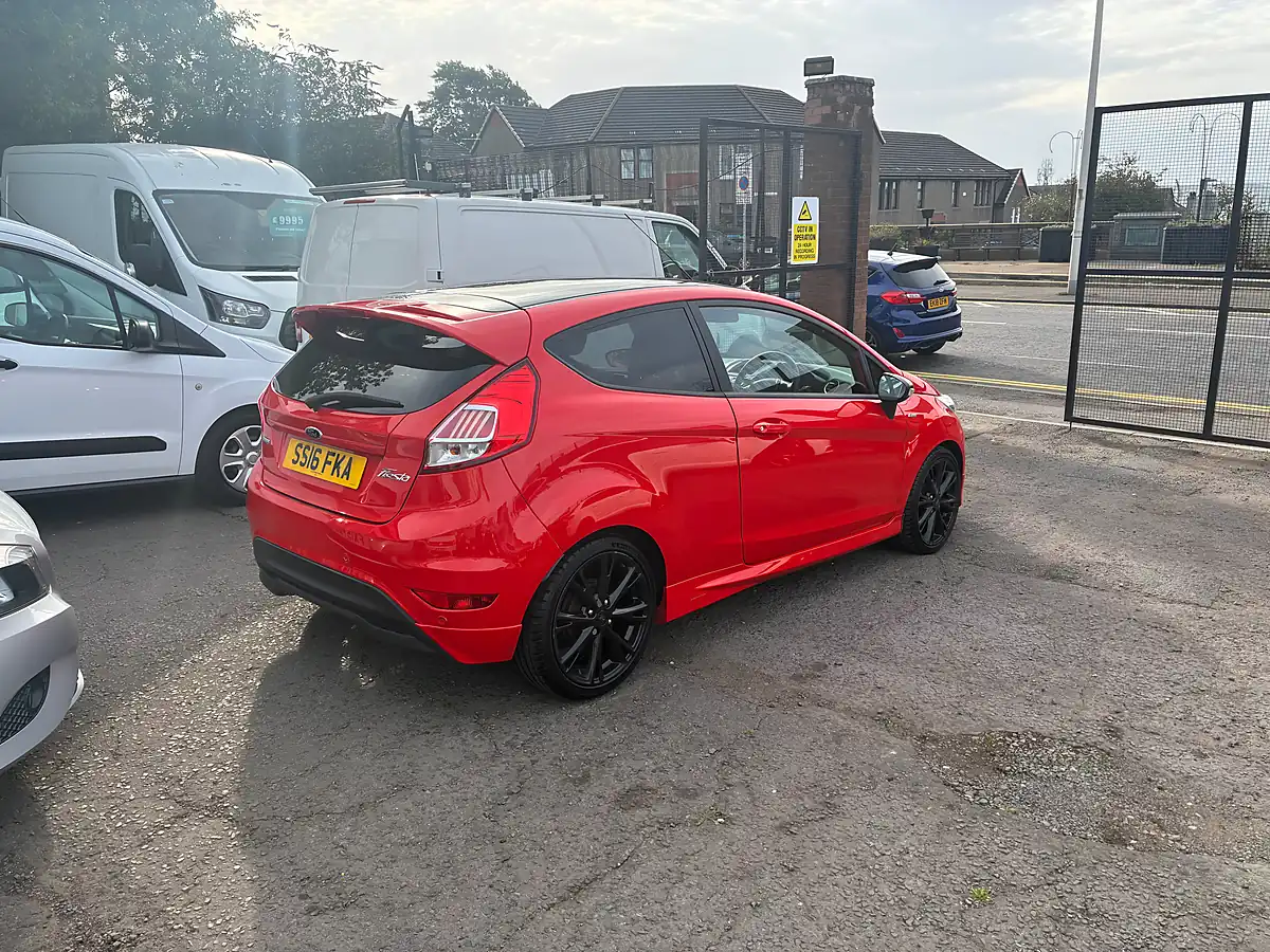 Used 2016 Ford Fiesta ST-Line Red - Interior and Exterior details 3