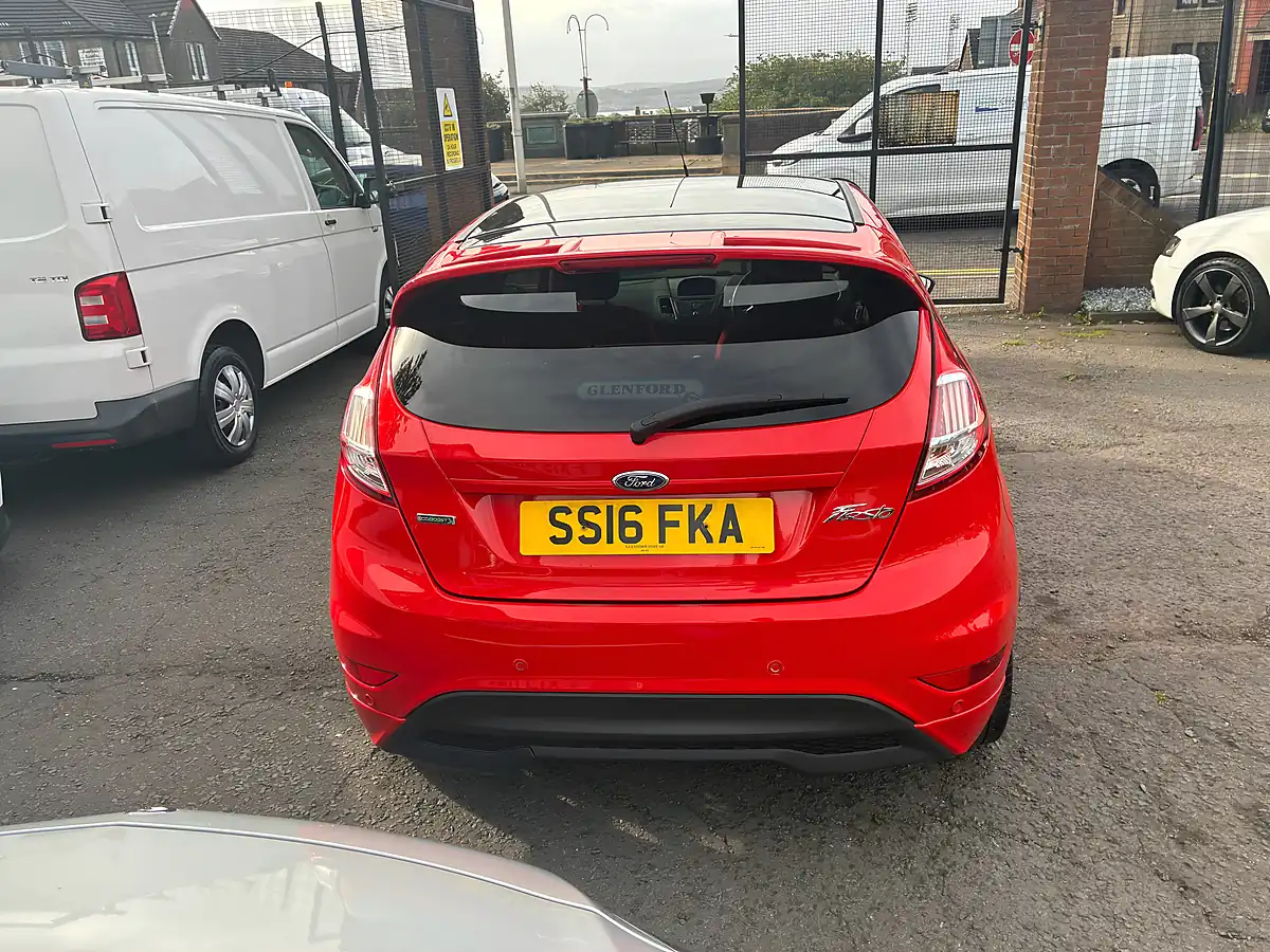 Used 2016 Ford Fiesta ST-Line Red - Interior and Exterior details 4