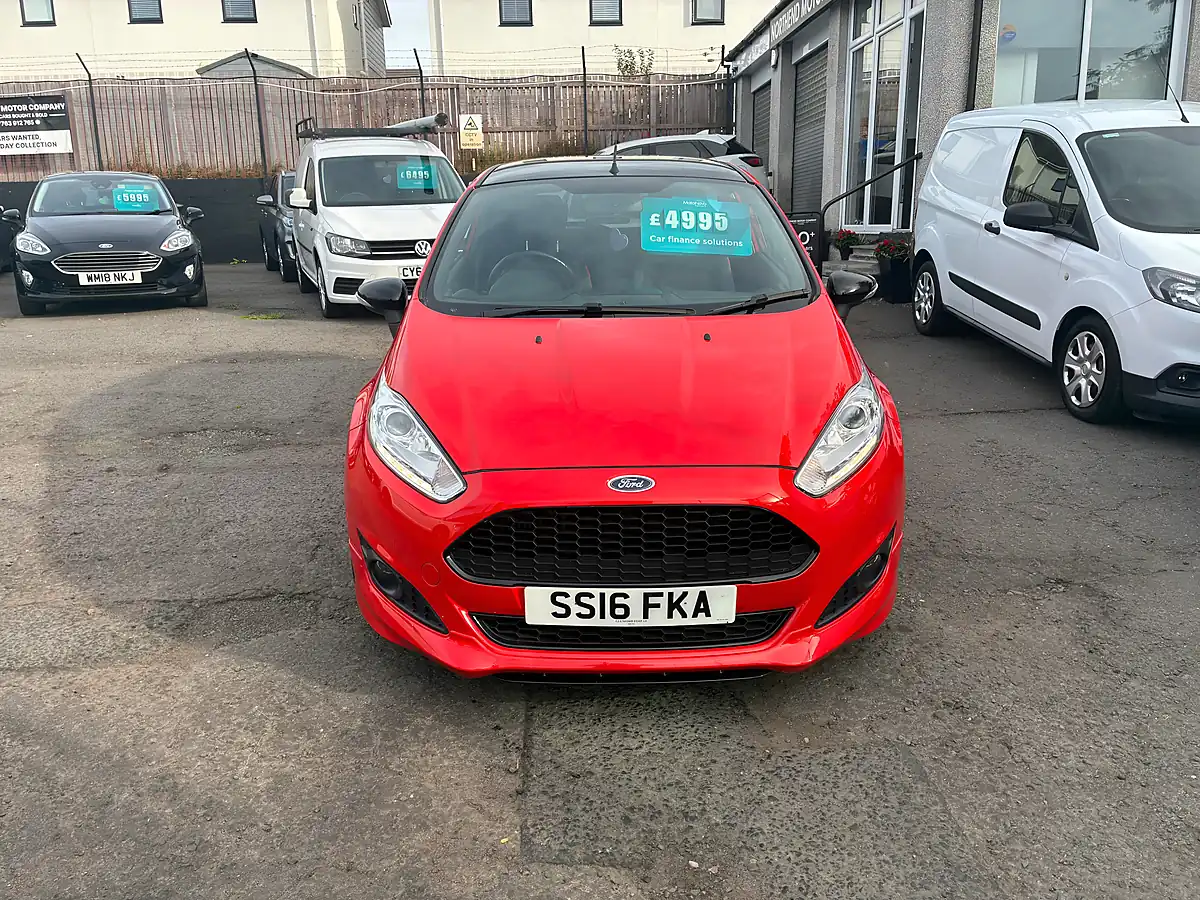 Used 2016 Ford Fiesta ST-Line Red - Interior and Exterior details 8