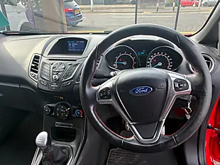 Used 2016 Ford Fiesta ST-Line Red - Interior and Exterior details 9