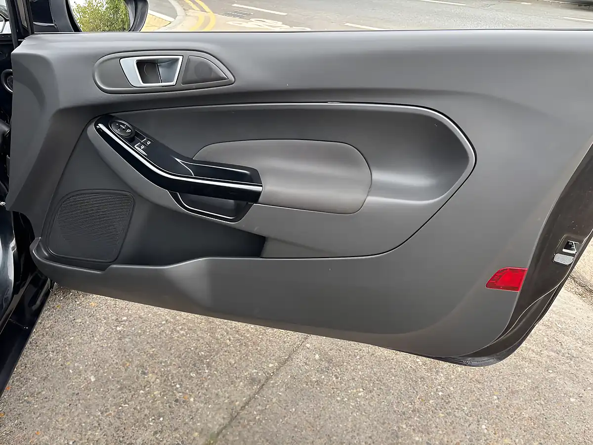 Used 2016 Ford Fiesta Titanium Black - Interior and Exterior details 16