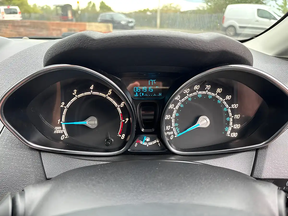 Used 2016 Ford Fiesta Titanium Black - Interior and Exterior details 17