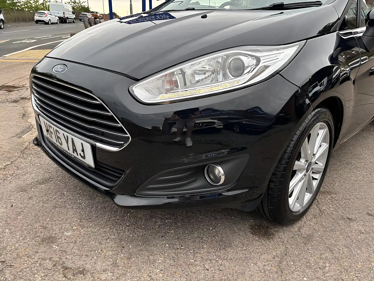 Used 2016 Ford Fiesta Titanium Black - Interior and Exterior details 3