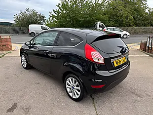 Used 2016 Ford Fiesta Titanium Black - Interior and Exterior details 6