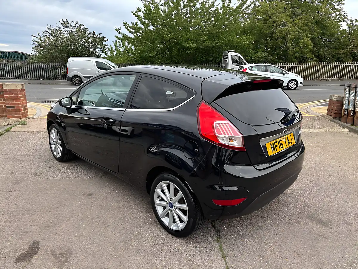 Used 2016 Ford Fiesta Titanium Black - Interior and Exterior details 6