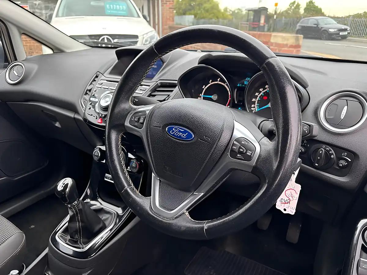 Used 2016 Ford Fiesta Titanium Black - Interior and Exterior details 9