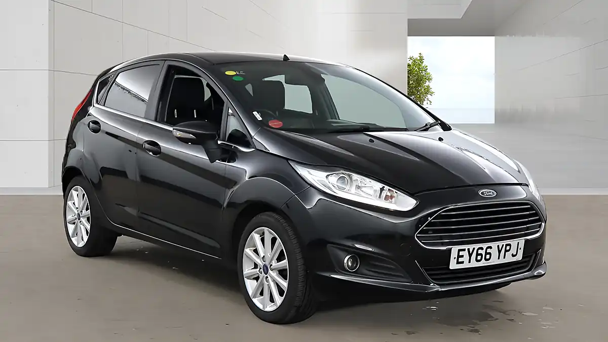 Used 2016 Ford Fiesta Titanium Black - Front View