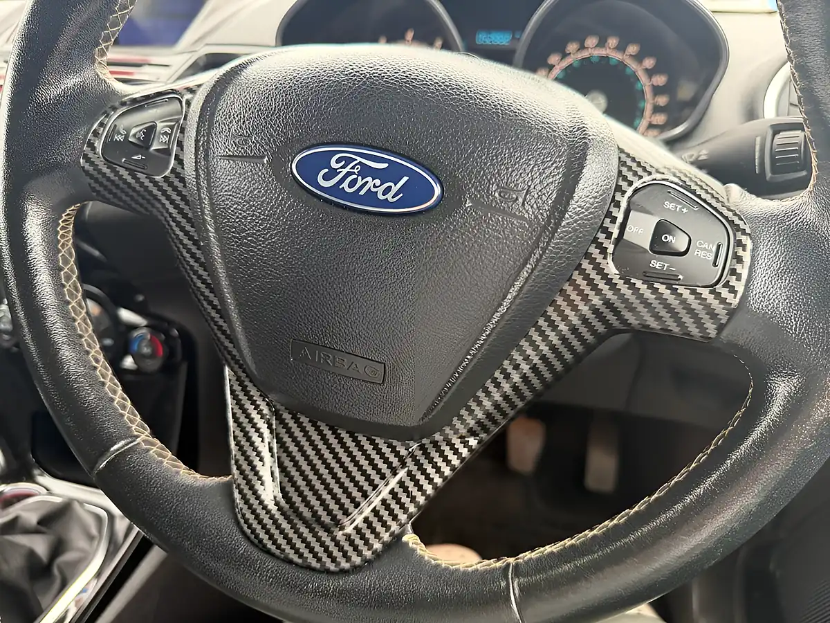 Used 2016 Ford Fiesta Titanium Black - Interior and Exterior details 10