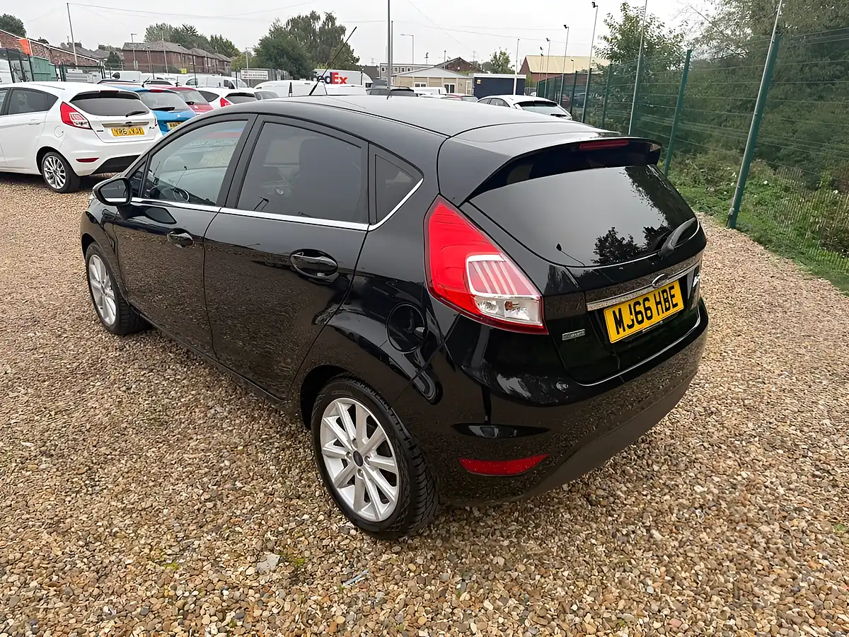 Used 2016 Ford Fiesta Titanium Black - Interior and Exterior details 15
