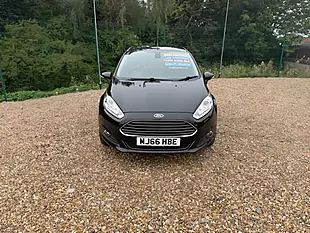 Used 2016 Ford Fiesta Titanium Black - Interior and Exterior details 3