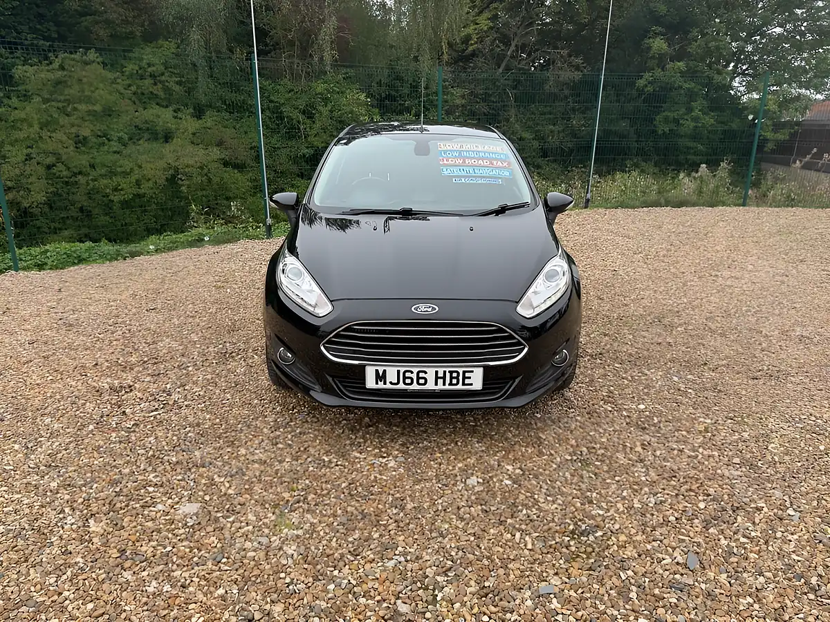 Used 2016 Ford Fiesta Titanium Black - Interior and Exterior details 3