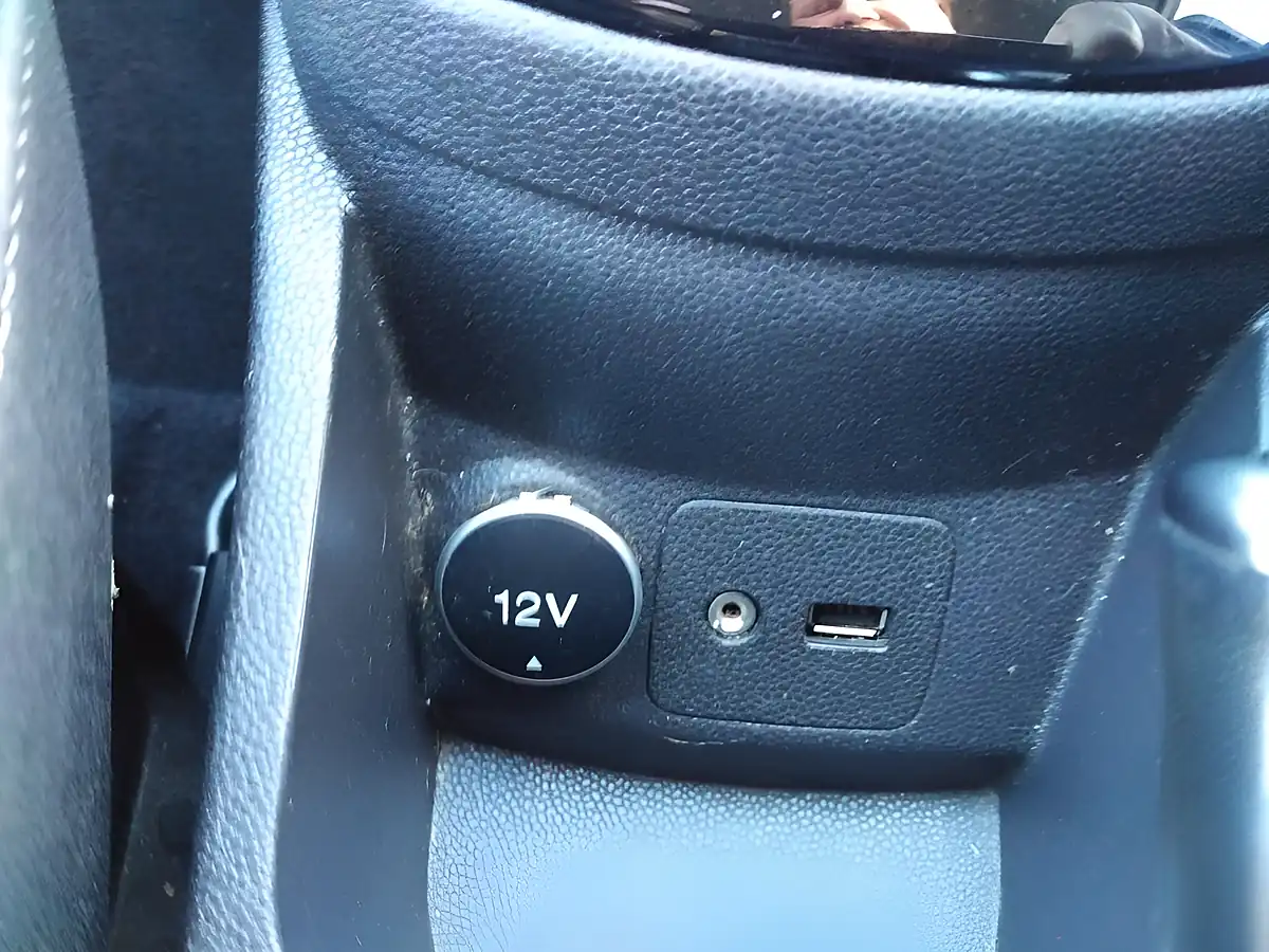 Used 2016 Ford Fiesta Titanium Black - Interior and Exterior details 18